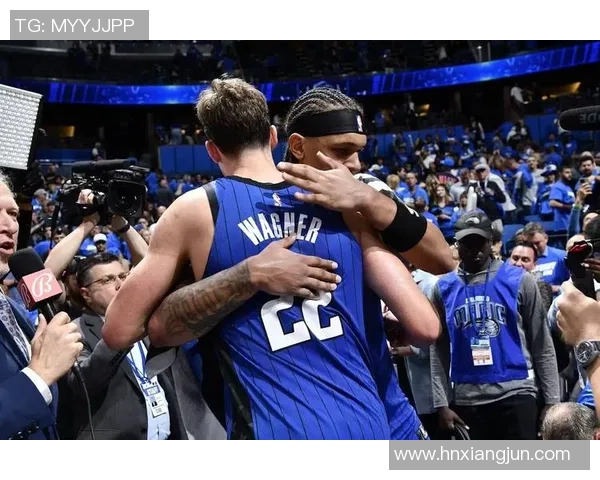 库里34+9迎里程碑!难耐戏法5人15+,勇士看走眼,三少都是神经刀 库里34+9迎里程碑!难耐戏法5人15+,勇士看走眼,三少都是神经刀